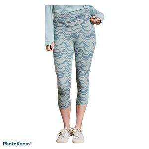 Aleski Bamboo 65% VISCOSE Yoga Leggings Seaspray NWT by Weird Fish